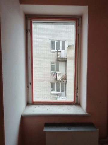 Замена стекла на 8 этаже в правом крыле в доме №21 ул. Киселева